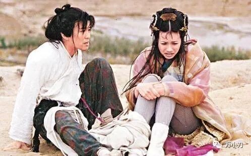 “性感歌后”的狂野情史：不惧全裸，露美腿坐周杰伦腿上极致挑逗，和星爷厕所激战被捉？（组图） - 6