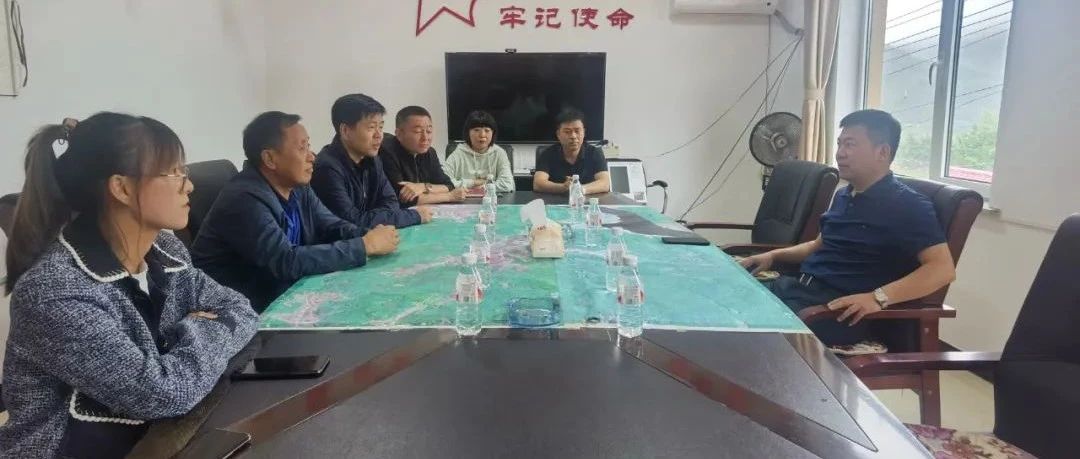 县委常委、组织部部长刘小峰到北甸子乡调研党建工作
