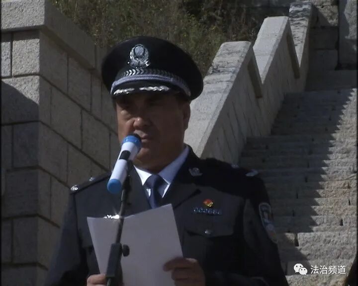 许方军在演练总结讲评时表示,参战干警很好地展现了豫南四市巡特警