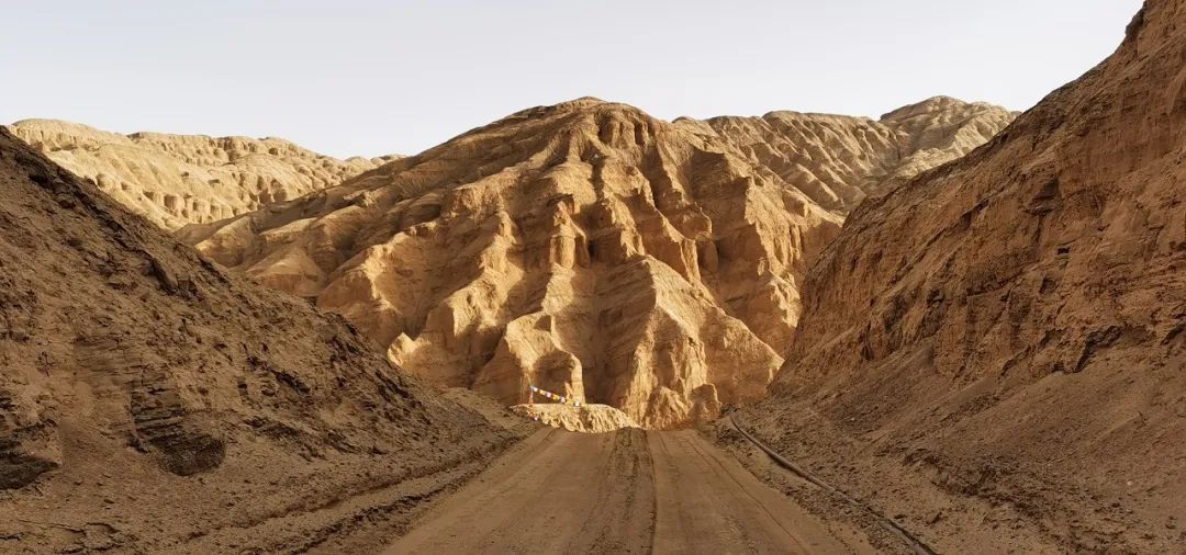 中国最孤独的城市，是北京3倍大，1平方公里只有1人，方圆350公里没有城市，每年有100万人被它美哭