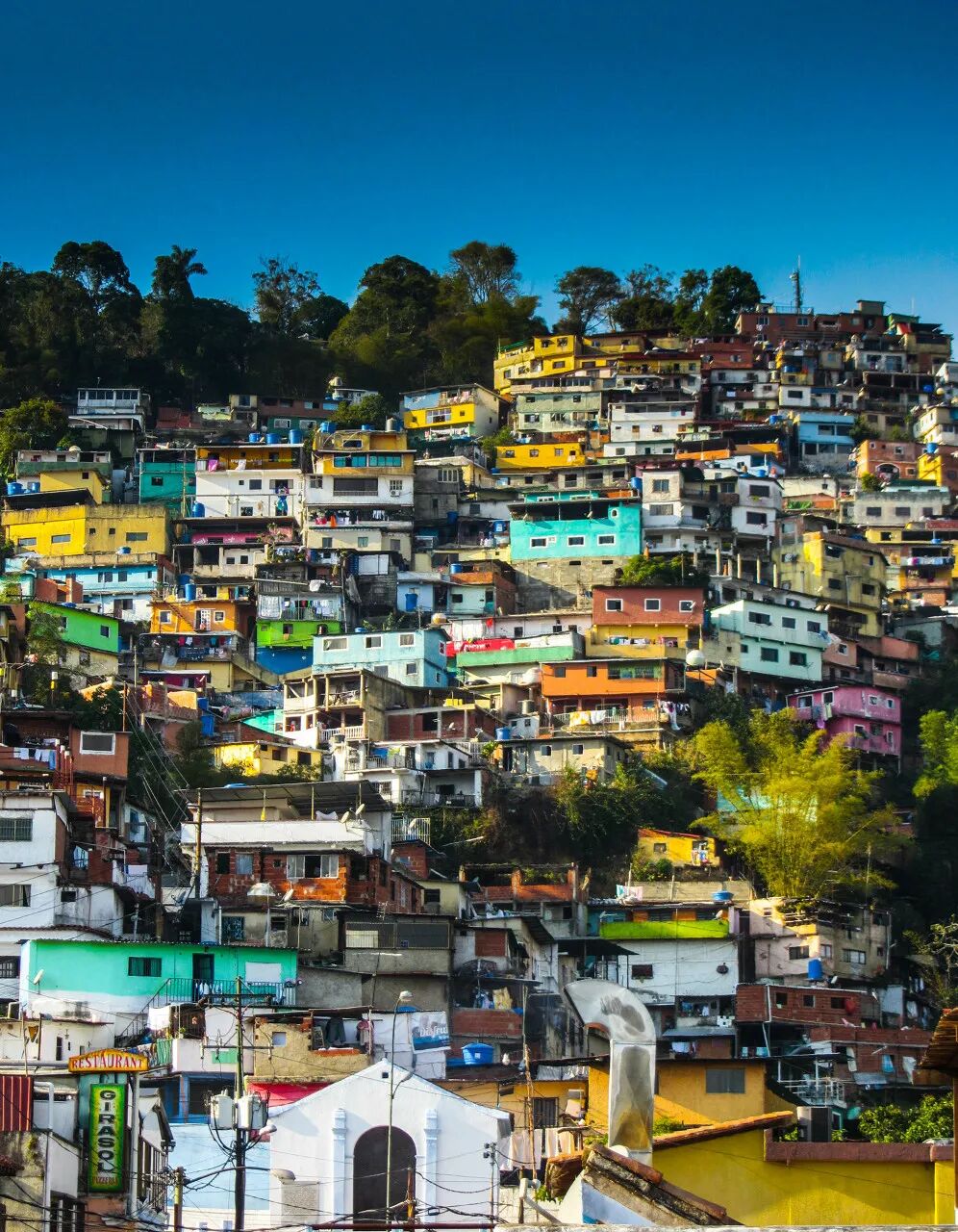 世界最穷的国家,曾是必去旅游目的地,如今还欠中国3000多亿