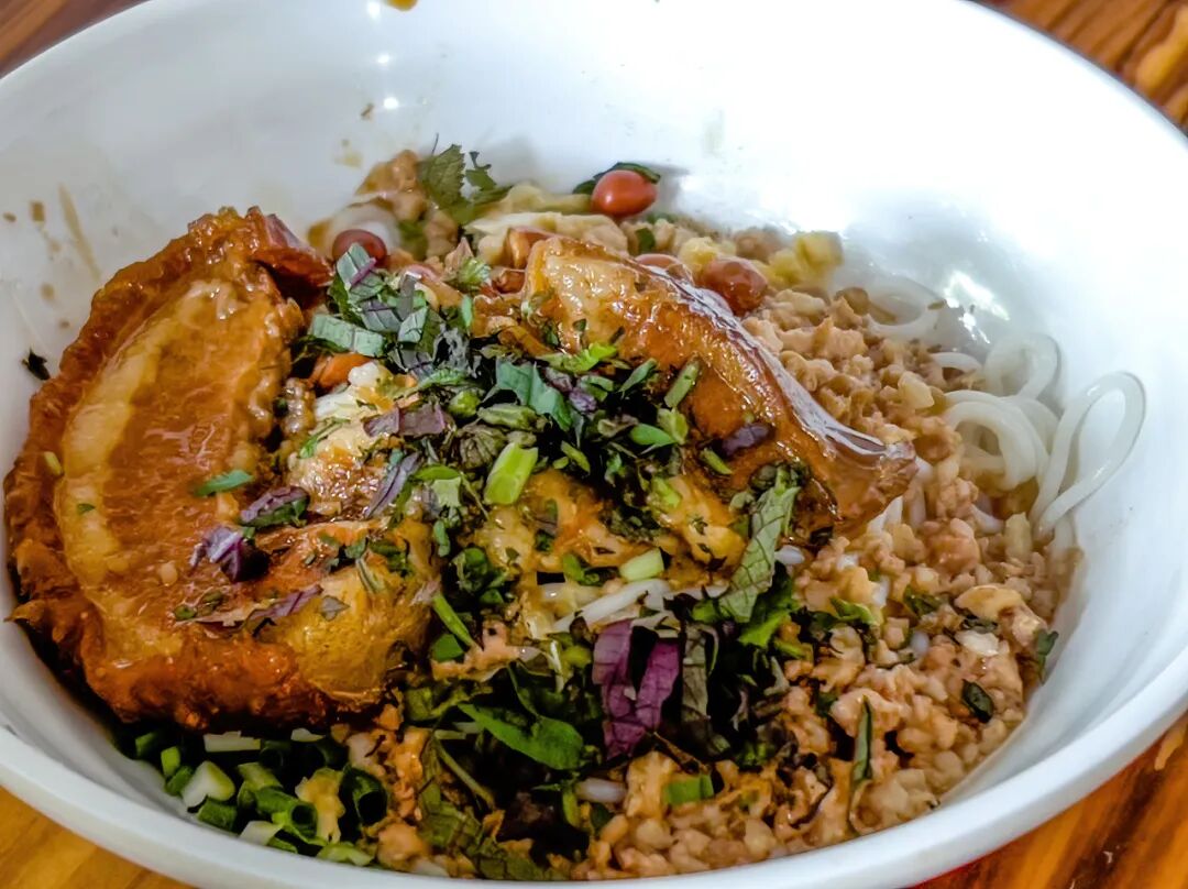 中国最“能熬夜”的城市，凌晨2点不睡觉，幸福感不输成都，小住几日太舒服！