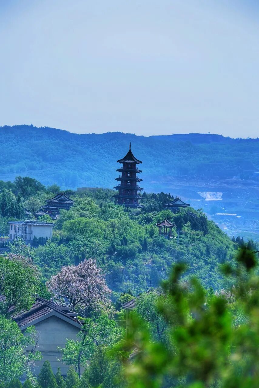 不是青岛！山东最“烟火”的小城，比丽江安逸，物价感人，美到心醉，凭一把烧烤让全国人民上瘾！