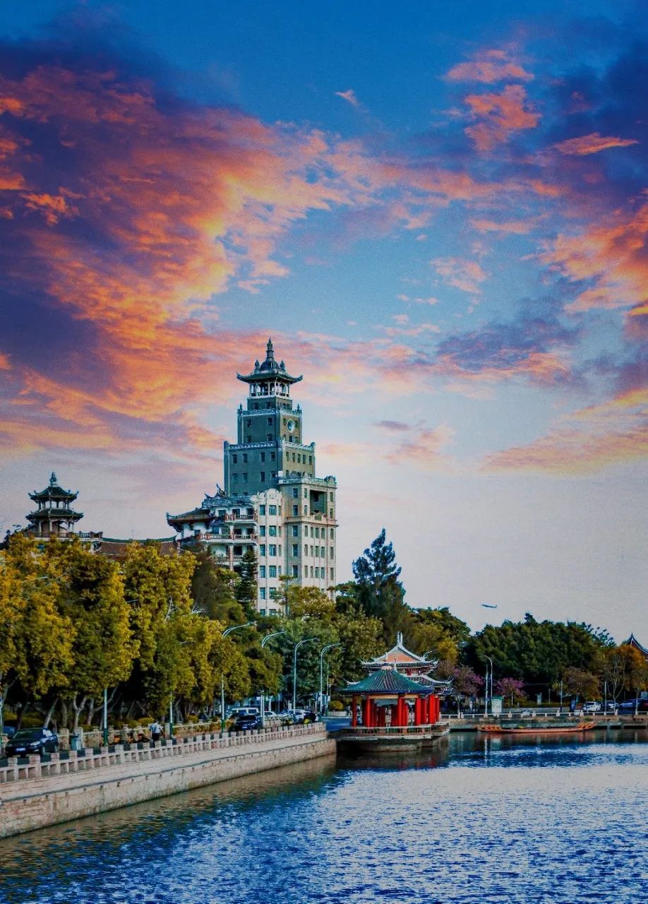 比三亚纯净，比青岛浪漫，中国这座海滨老城，倦了就去小住几天。