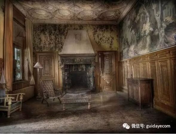 半夜传来的诡异碰撞声