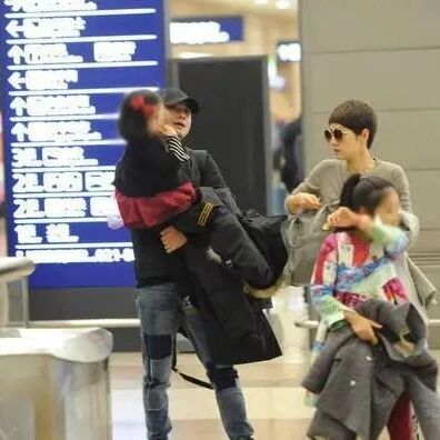 两人复合了？文章购物后直接返回马伊琍家中