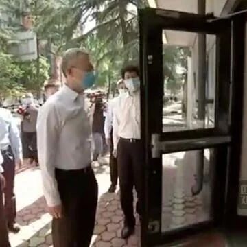 现场视频！中方从正门进入美驻成都总领馆！光明正大接管