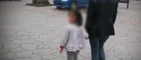 首个遭代孕客户退单女童无法上户，生物学父亲：因代妈染梅毒弃胎，愿帮上户