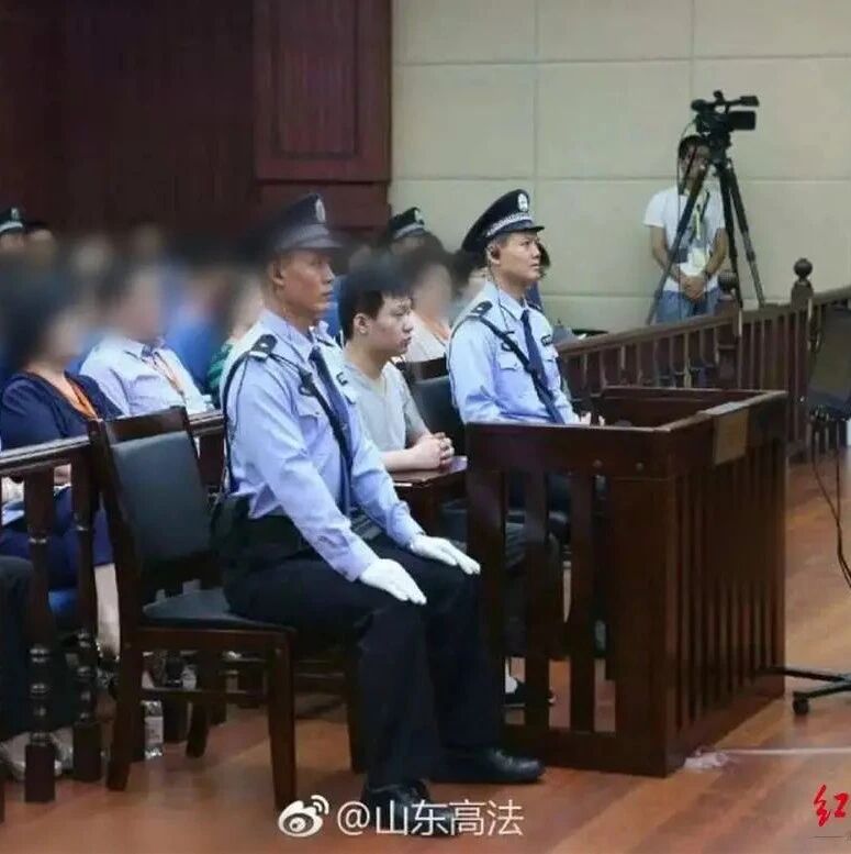 山东“辱母杀人案”当事人于欢减刑出狱，家属回应：他状态还不错