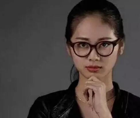 林怡 最犀利的美女黑客 股票配资网