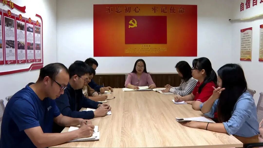 李美玉:从教二十多年,始终把师生事放在第一位 - 行讯宝