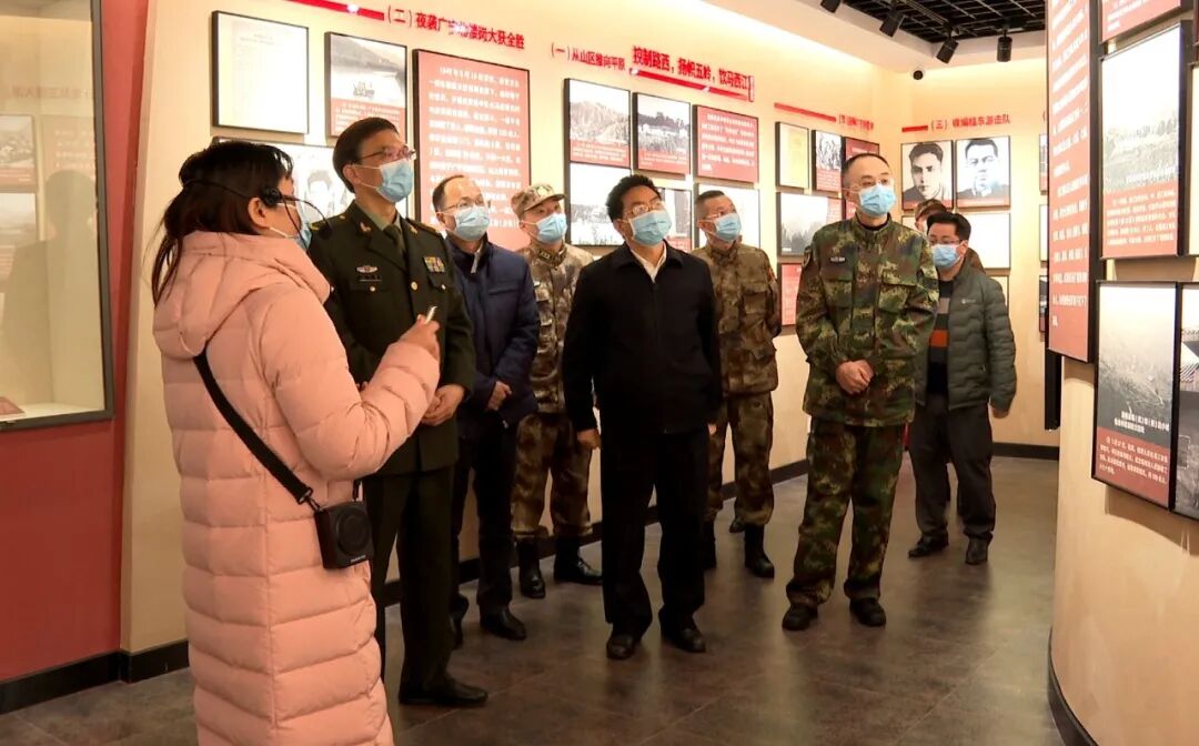 省军区少将副政委兼纪委书记沈竹君率队调研检查我县征兵工作