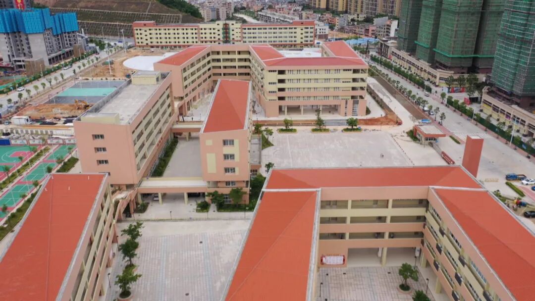 城东学校初中部的神秘面纱逐渐揭开现场实探提前拉满你的期待值