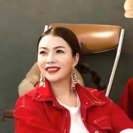 “思辨性阅读与表达”学习任务群下的青春语文教学创新艺术与实施路径——趣评《我是一个演员——以艺人张译为例探讨职业的艺术境界》