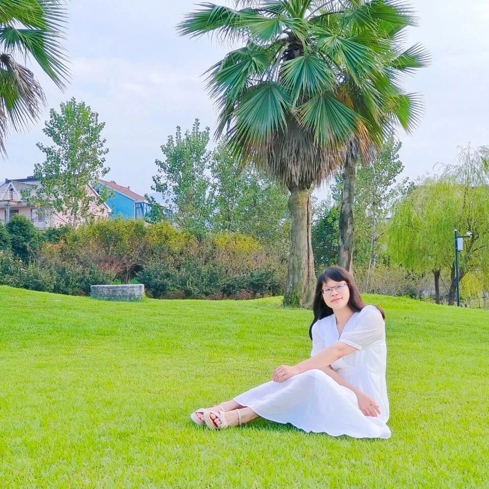 【青春语文·书琴专栏】利用求同与比异思维，探究同质同人诗歌的艺术魅力