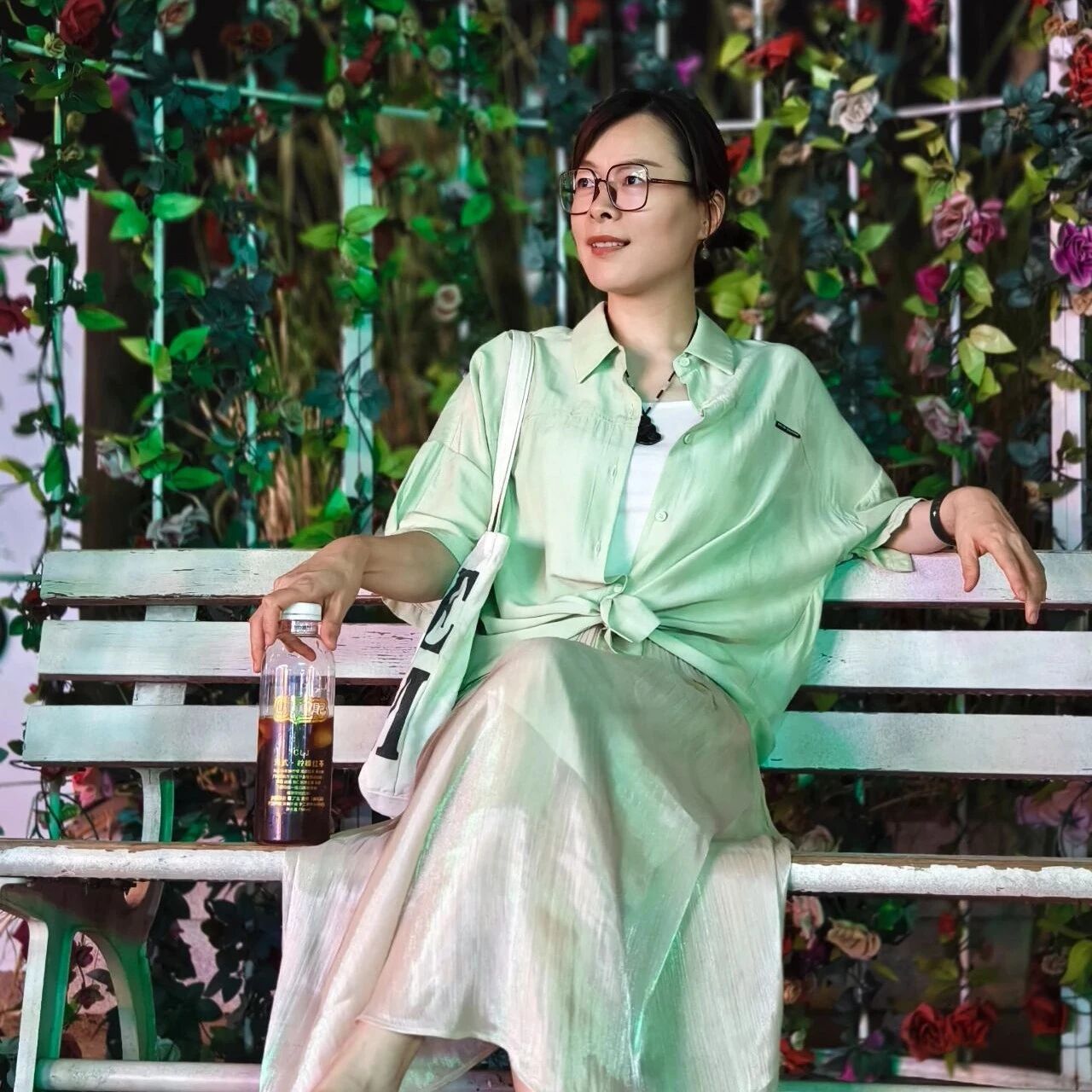 【青春语文·邓颖专栏】话题交锋：代沟产生的主要责任在子女，还是父母？