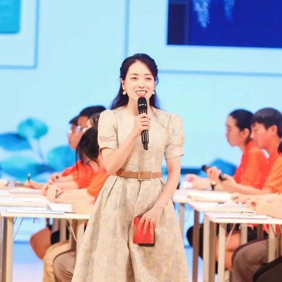 【青春语文·杨静专栏】精品课：中考作文指导：浸润在“诗意”里的选材和语言。