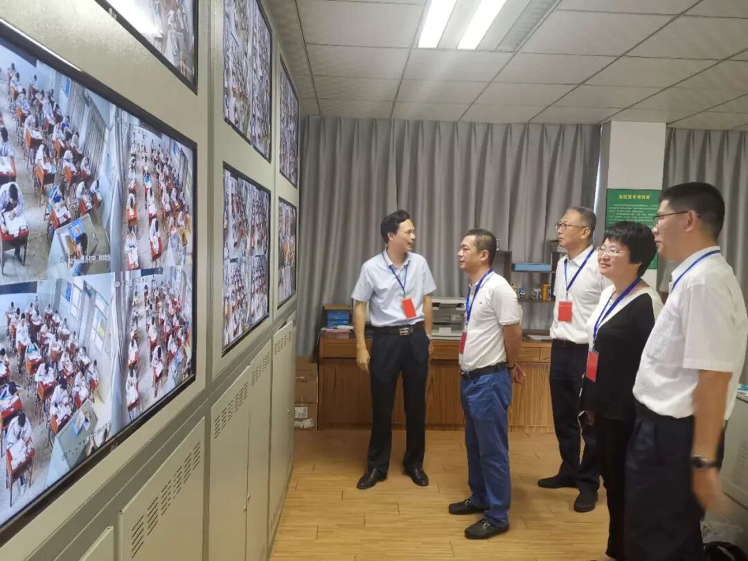 柯延鹏先后到万吉西小学,渔洲中学,谢易初中学,林厝小学,五香溪小学