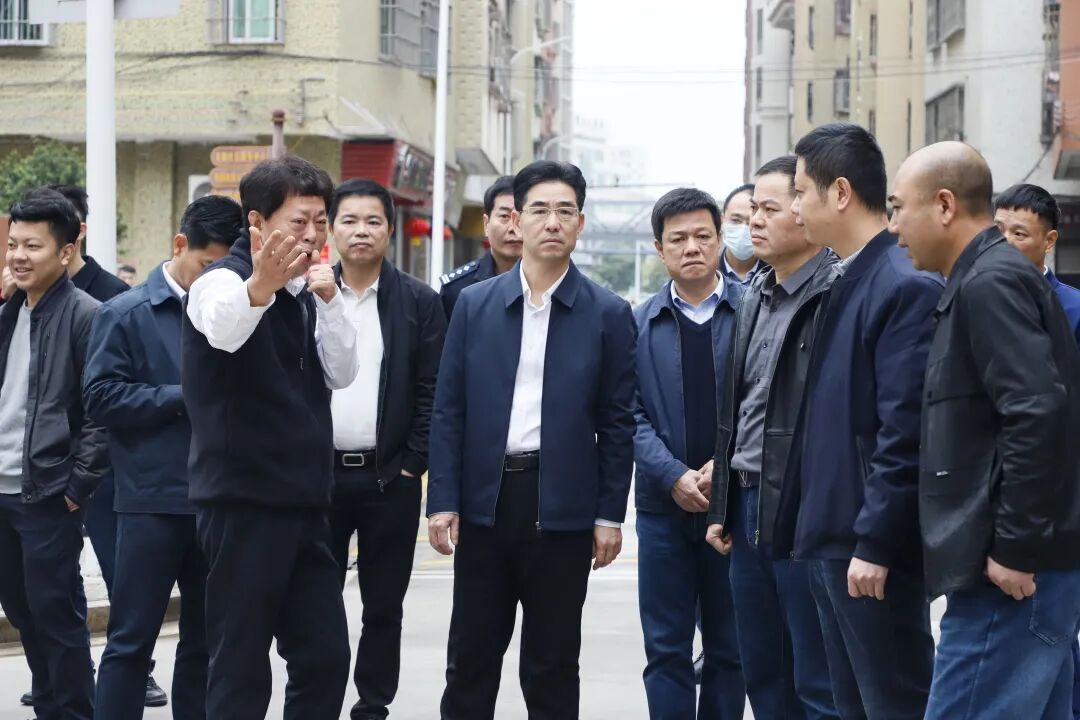 以更加精细化的思维做好城中村综合治理 龙湖区委主要领导带队开展