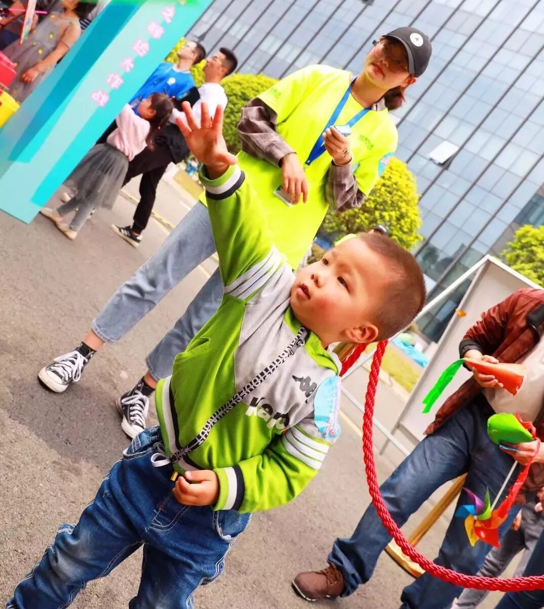 Family Day | 恰逢春時(shí)，我們以愛為名 ，從這里出發(fā)~