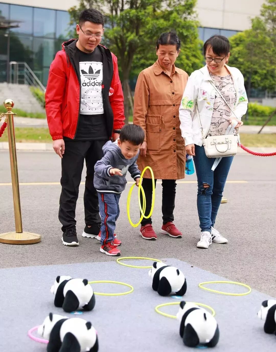 Family Day | 恰逢春時(shí)，我們以愛為名 ，從這里出發(fā)~