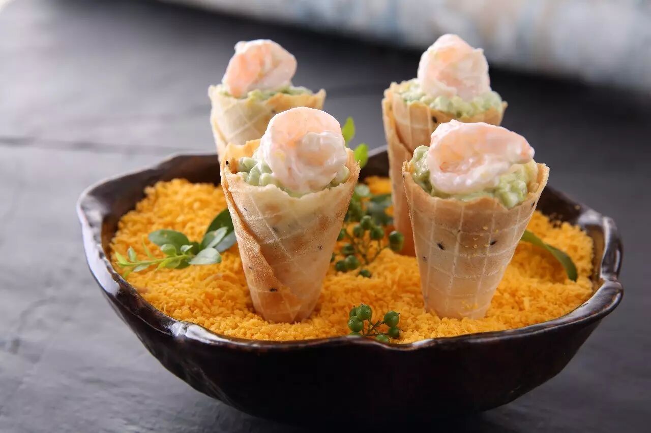 蛋卷牛油果沙拉