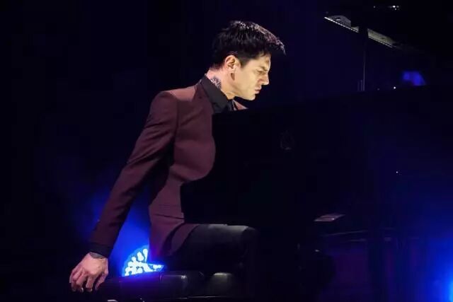 %name 【揭秘】关于“世界最快钢琴手”马克西姆的10个问题