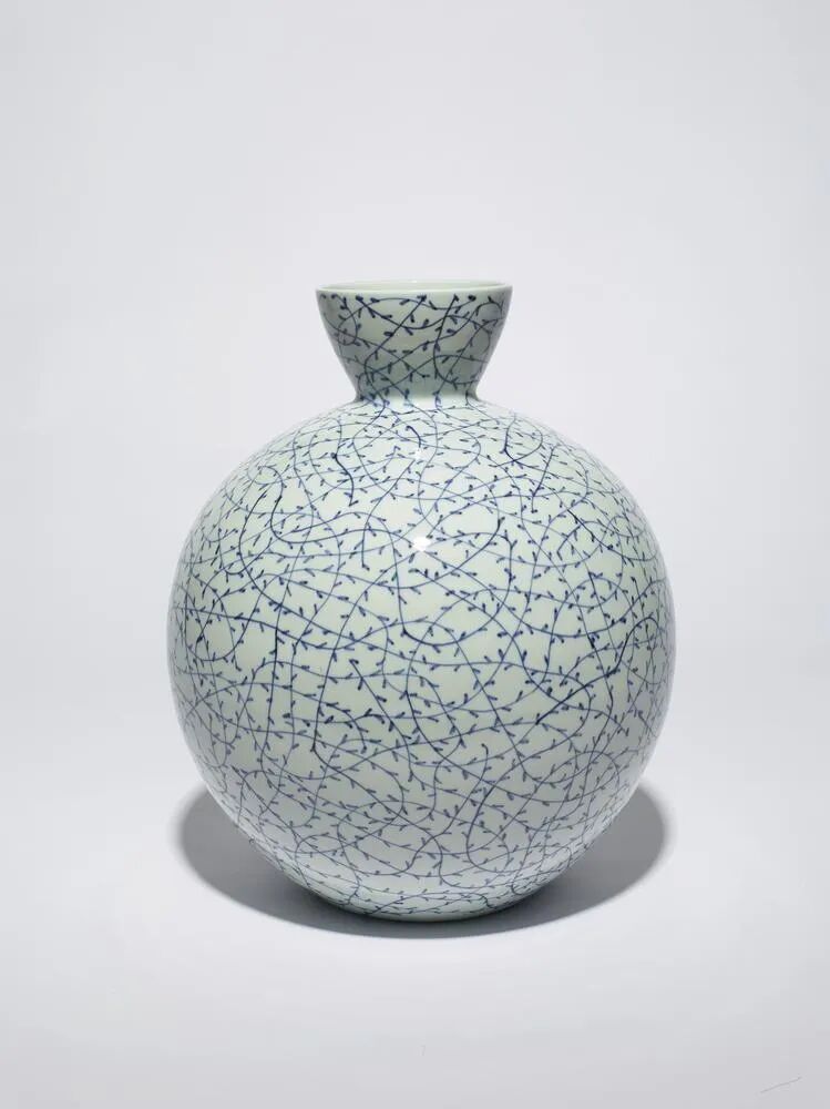 起的财富"6969西方造型系统与中国陶瓷艺术的文化传统存在着差异