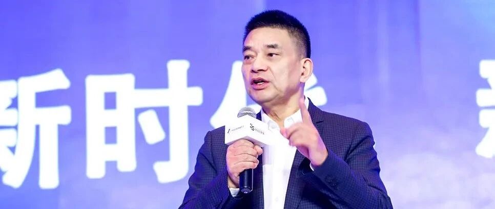 刘永好：新希望今年销售额预计超两千亿，互联网要颠覆传统企业很难