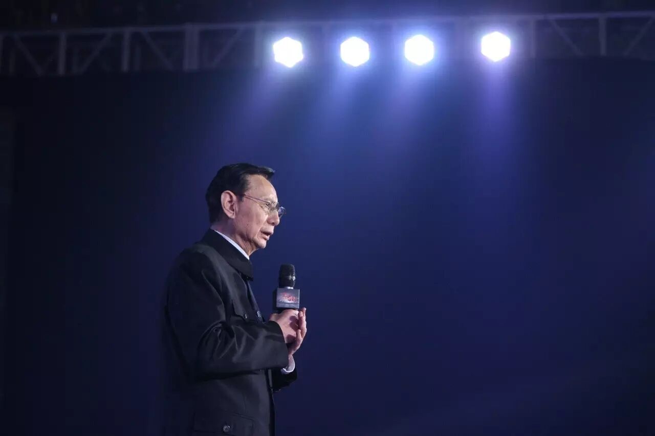 40多岁创业，70多岁公司上市，即将80岁的他如何解决接班问题？