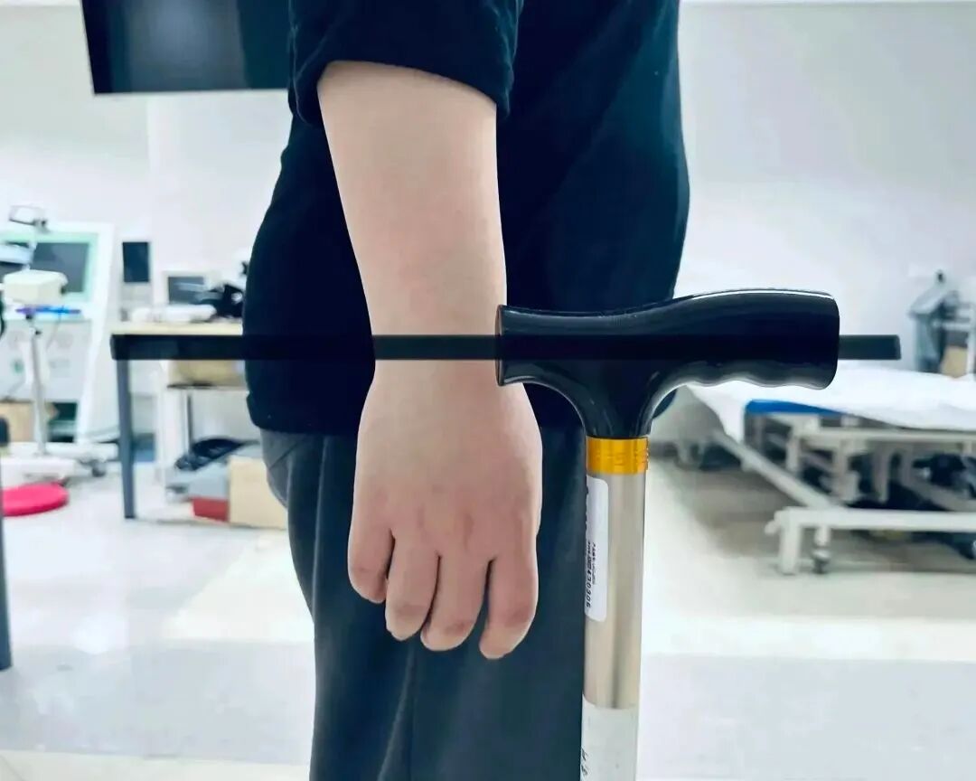 肘拐怎么用健康科普丨这些五花八门的拐杖都该怎么用？_https://www.jmylbn.com_新闻资讯_第3张