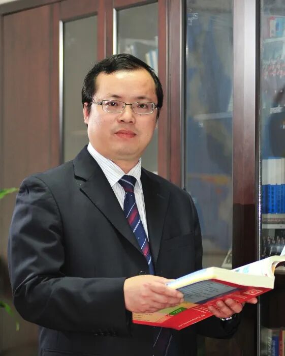 3月27日,中央组织部有关负责同志宣布了党中央关于中国航空工业集团
