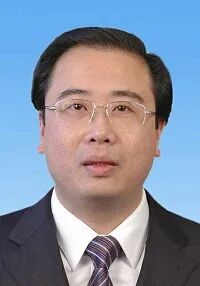 2020年8月,陈文强任厦门一中党委书记,卸任厦门双十中学党委书记,校长