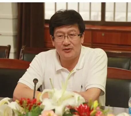 "硕鼠"徐宝义今日受审