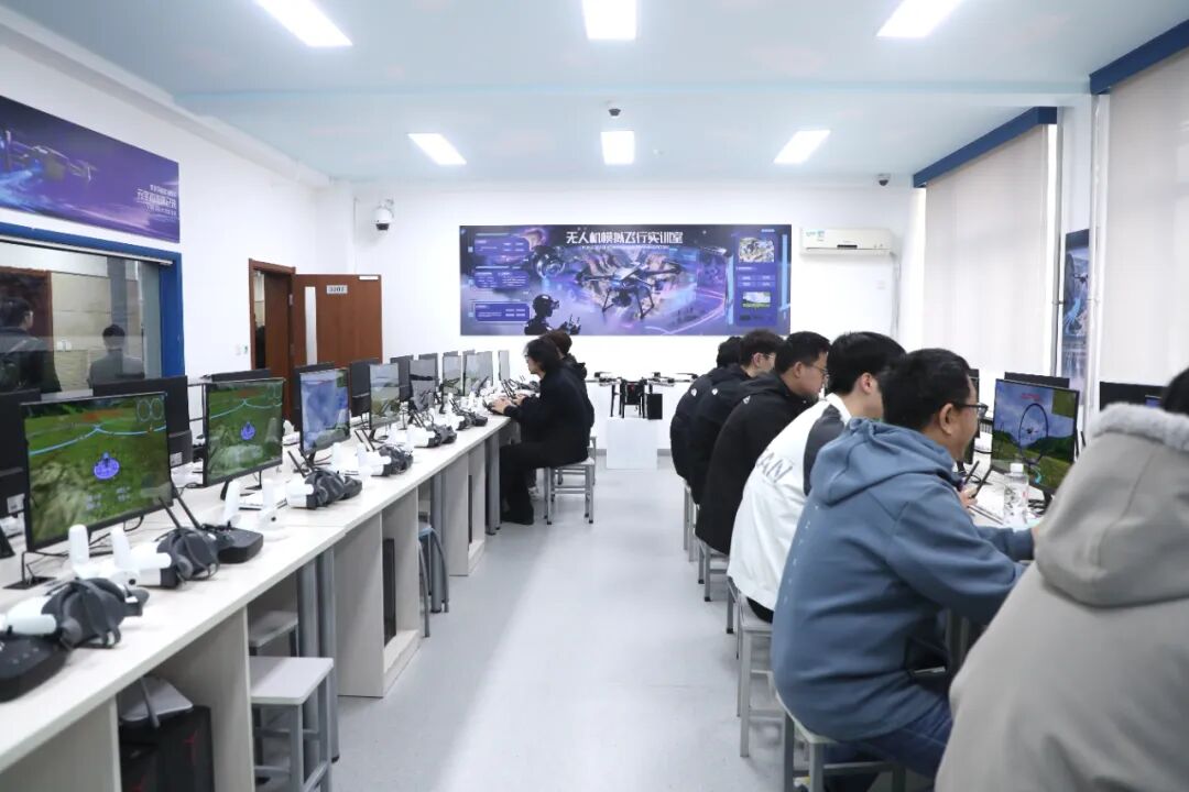 ff85011cf34741a619802c9e82207332.jpg