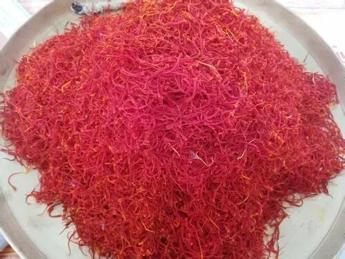 女人到了绝经期，用4种中药泡水喝，促进子宫排毒，延缓衰老速度