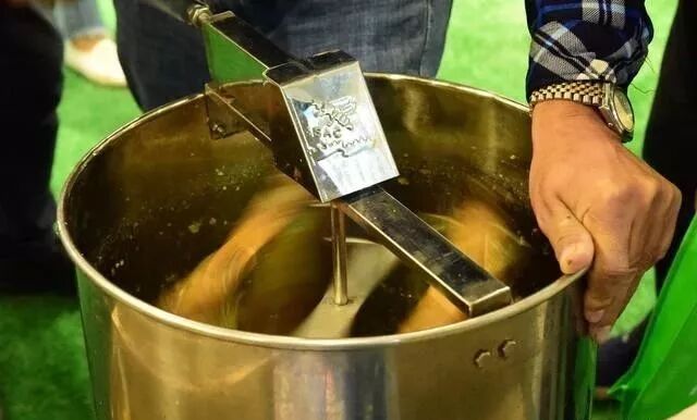 蜜蜂夏天怎么管？如何做好采蜜前期准备的工作