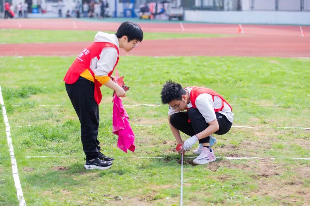 260424运动会-空镜&amp;裁判&amp;志愿者&amp;合照-郭梦姣-6.jpg