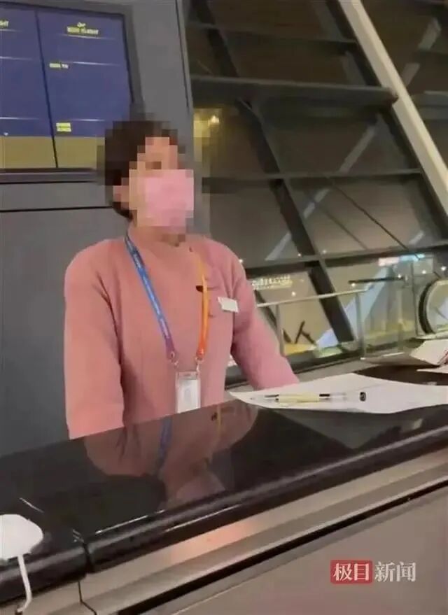 限量版行李箱摔到“面目全非”，吉祥航空：只能“按公斤赔500元”，网友：换我要疯