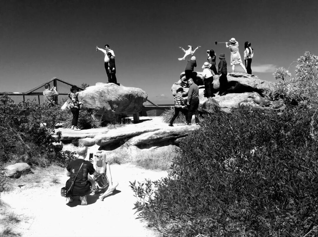 %name 悉尼插画师荣获Oak Furniture冠名赞助的家摄影大赛冠军，他用艺术的眼光发现生活的美