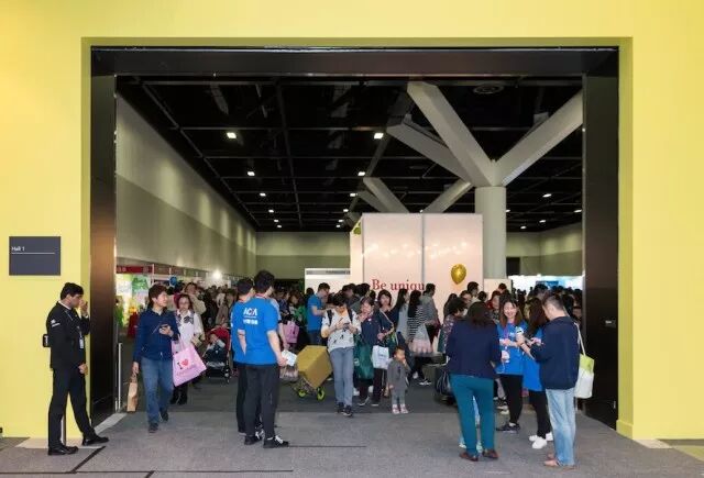 %name 在悉尼如何赚得几百万的曝光率？