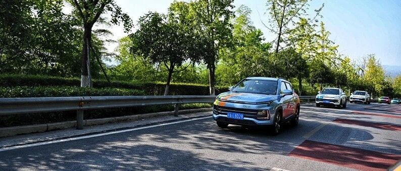 试驾丨听说你喜欢“德味”？但又想要颜值，江淮嘉悦X4了解一下？