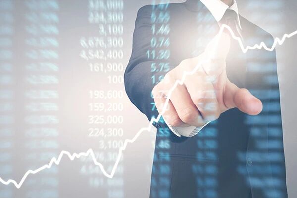 沪指收涨0.37% 两市合计成交额近1.2万亿元