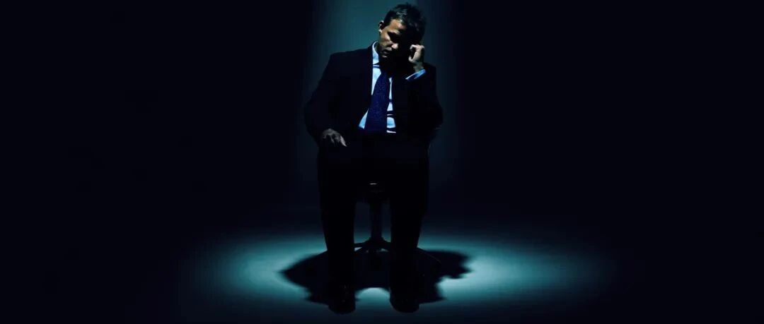 配合调查操纵证券市场案，昔日百亿富豪被取保候审！