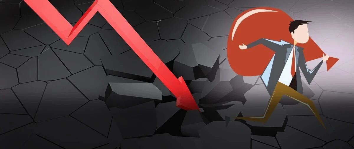 闪崩下挫40%前夕，这家A股老板卖了个好价离场了......