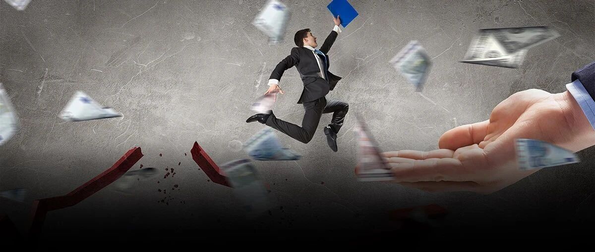 去年收益翻倍，今年最差亏50%！这些炒股专业人士变脸也太快了……