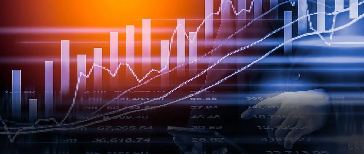 一堂生动的风险教育课！精选层开板首日，有大涨也有大跌