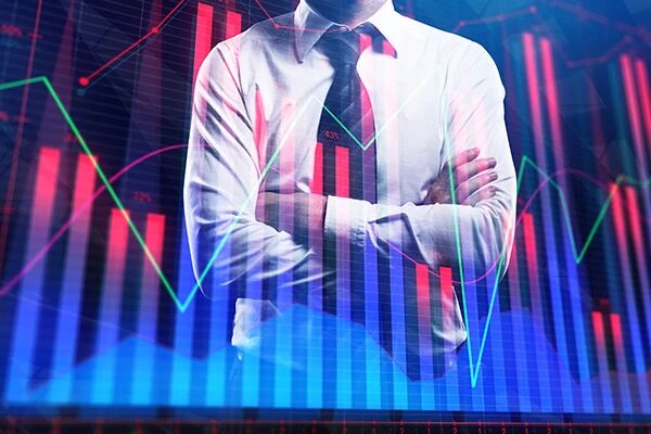 三大股指午后探底回升 创业板指跌幅收窄至1.7%