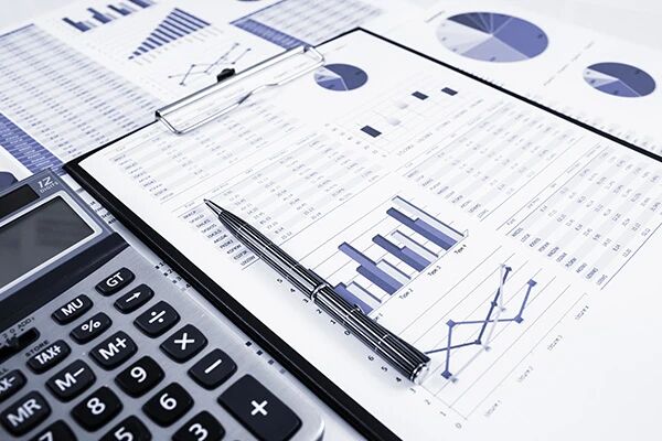 人民银行行长易纲到中国人民银行金融基础数据中心调研