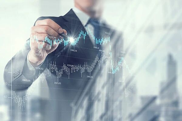 创业板指早盘跌0.52% 国防军工板块涨幅居前